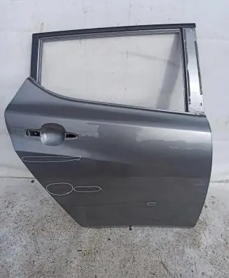 Nissan Leaf II (ZE1) Rear door