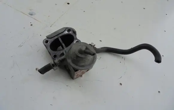 Honda Civic IX Oil filter mounting bracket 