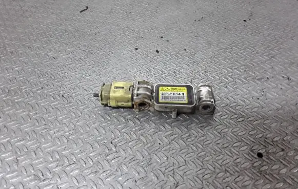 Mitsubishi Grandis Airbag deployment crash/impact sensor 8651A014