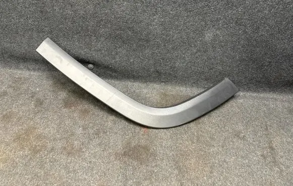 Jeep Grand Cherokee WL Rear fender molding trim 6XN58TRMA 39728B 42068D