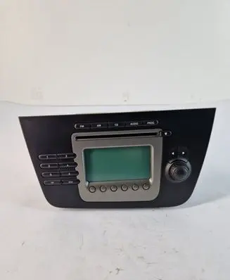 Radio/CD/DVD/GPS head unit