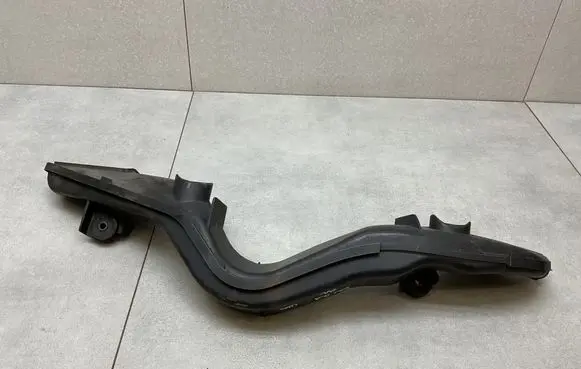 Ford Kuga I Air intake duct part 7M519E635AD
