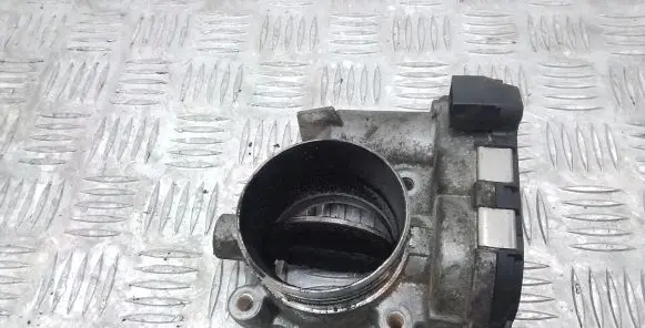 Volvo S60 Throttle valve 8692720