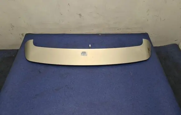 Mitsubishi Grandis Rear window tailgate spoiler 