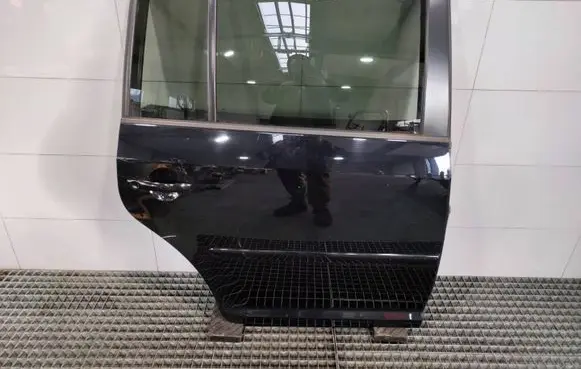 Volkswagen Touran II Rear door 
