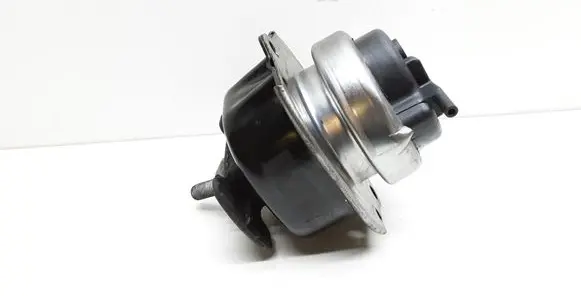 BMW X5 E53 Engine mount bracket