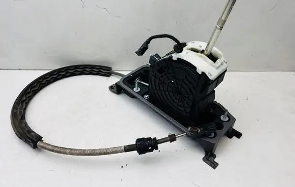 Skoda Superb B8 (3V) Gear shifter/selector 3Q1713023E 3Q0713266B