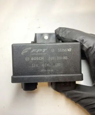 Jeep Renegade Glow plug pre-heat relay 0281003065