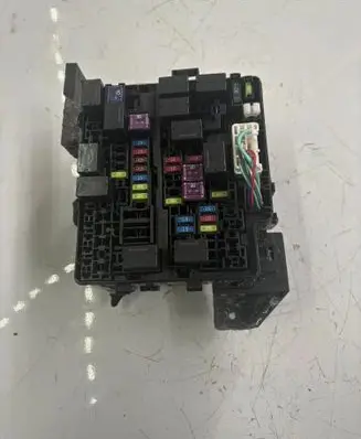 Mitsubishi L200 Fuse box set 