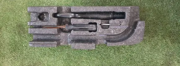 Volkswagen Caddy Tool set 2K5012113A