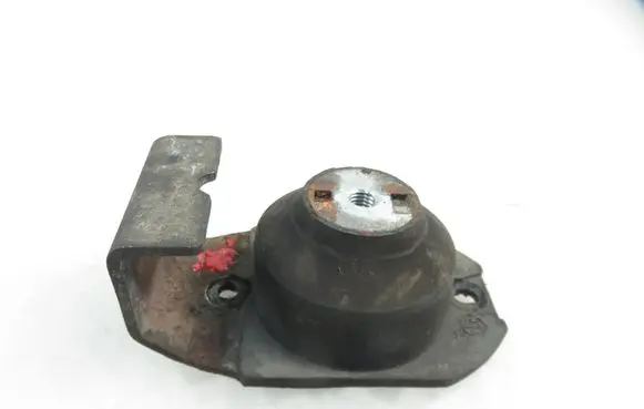 Microcar F8C Engine mount vacuum valve 