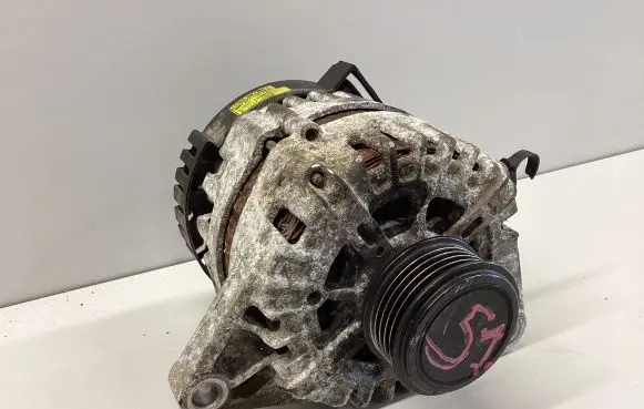 Hyundai ix35 Generator/alternator 373002A850