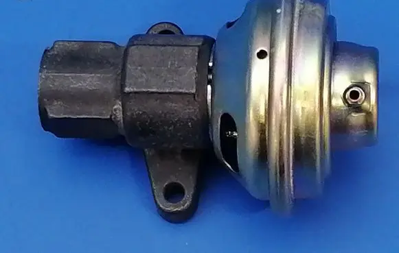 Audi A8 S8 D2 4D EGR valve 721563060