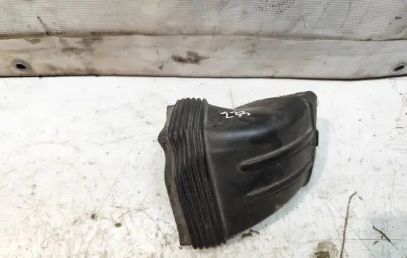 Audi A6 S6 C6 4F Air intake duct part 4F0129739B