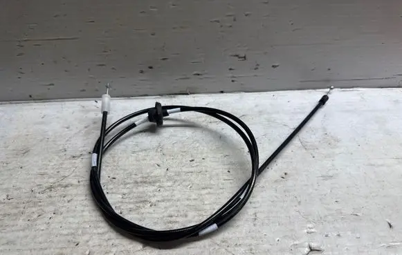 Volvo XC40 Engine bonnet/hood lock release cable 31457794