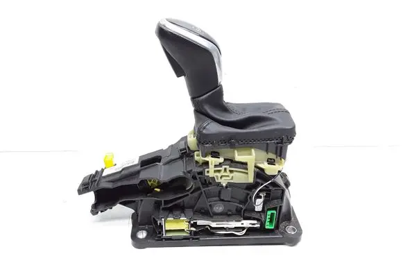 Volvo V70 Gear shifter/selector P31367921