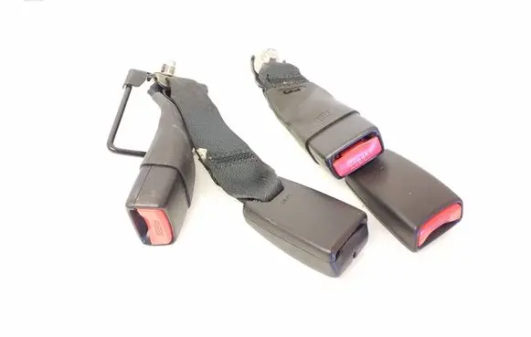 Mazda CX-7 Middle seatbelt buckle (rear) M4231