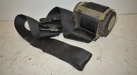 Mini One - Cooper R50 - 53 Front seatbelt 1505914