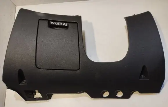 Skoda Octavia Mk2 (1Z) Dashboard lower bottom trim panel 1Z1857923 1Z1857920D