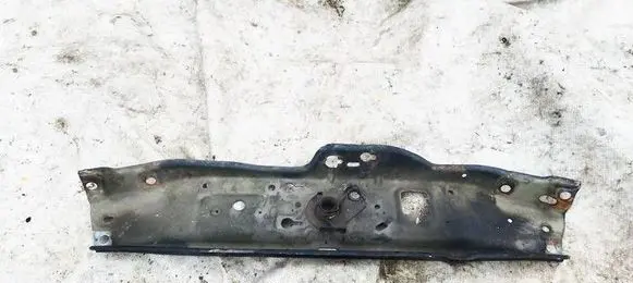 Opel Zafira B Radiator support slam panel