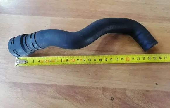 Volkswagen Golf V Engine coolant pipe/hose 1K0122073S