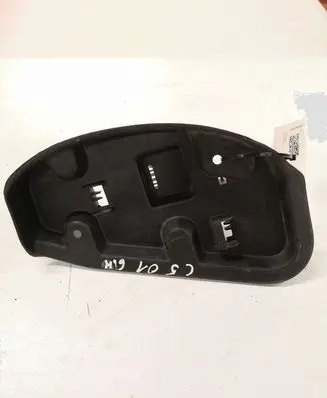 Citroen C5 Tail light bulb cover holder