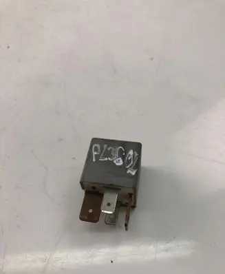 Volkswagen Polo IV 9N3 Other relay 191937503