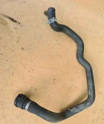 BMW 5 F10 F11 Engine coolant pipe/hose 15476810 6421922437201