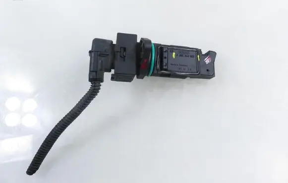 Opel Astra G Mass air flow meter F00C2G2063