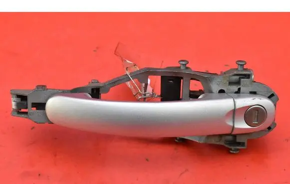 Volkswagen Jetta V Front door exterior handle 1K0837885