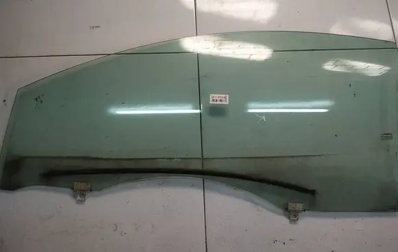 Renault Megane III Front door window glass four-door AS2