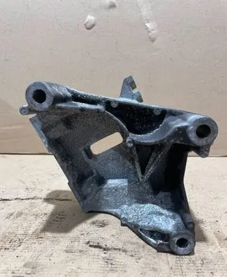 Opel Corsa C Engine mounting bracket 13130728