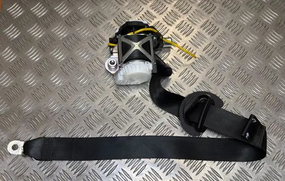 Volkswagen Tiguan Front seatbelt 34021112B 1706080733
