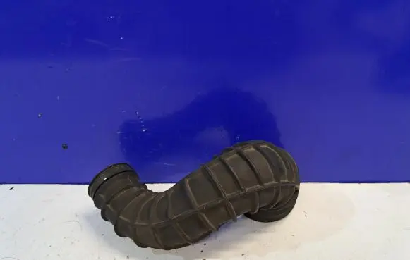 Volvo V70 Air intake duct part 8634143 08634143