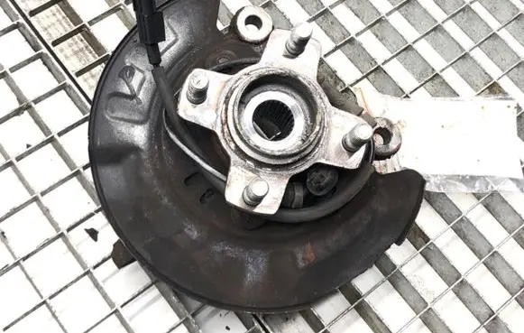Suzuki Ignis Front wheel hub spindle knuckle