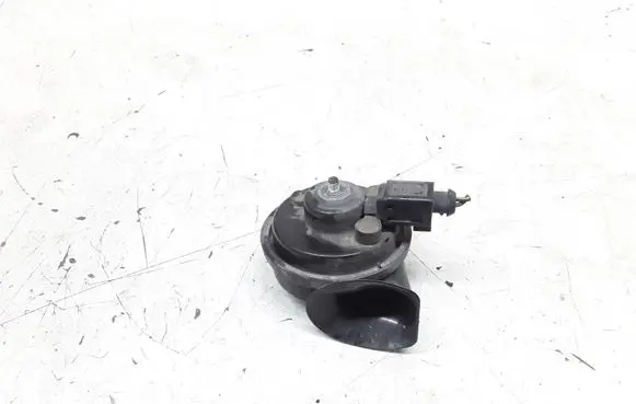 Audi A4 S4 B6 8E 8H Horn signal 8E0951223