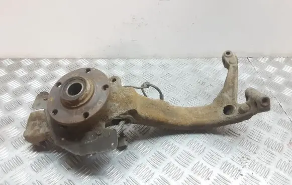 Audi A6 S6 C5 4B Front wheel hub 8D0407258S