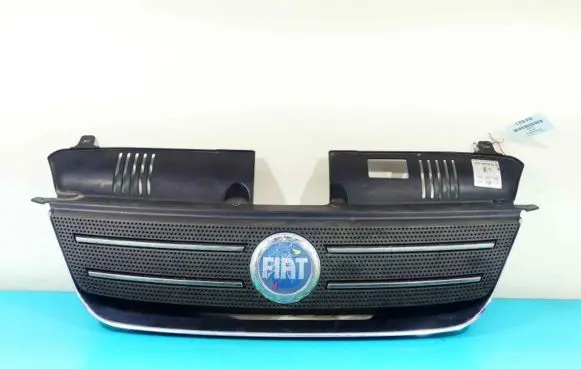Fiat Idea Front bumper upper radiator grill 735357980 IMPRK1276616