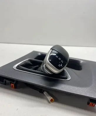 Dodge Charger Gear lever shifter trim leather/knob 5VN15DX9AB 68293624AC JH114573
