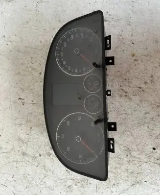 Volkswagen Touran I Speedometer (instrument cluster) 1T0920873A V0003000 VWZ7Z0F7109227