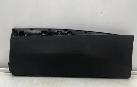 Peugeot 3008 II Rear door trim (molding) 9811404577