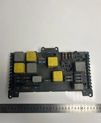 Mercedes-Benz Vito Viano W639 Fuse module A6395450401 518878004