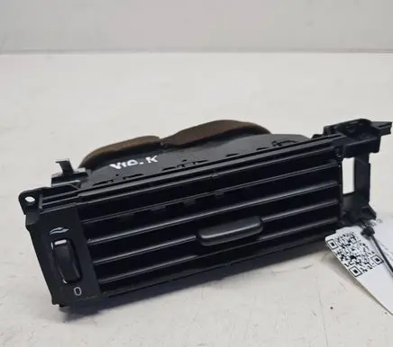 Volvo V70 Dash center air vent grill 30643315