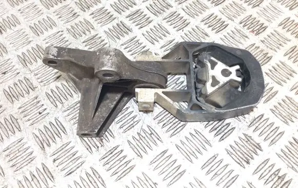 Ford Focus Engine mount bracket CV616P082DC