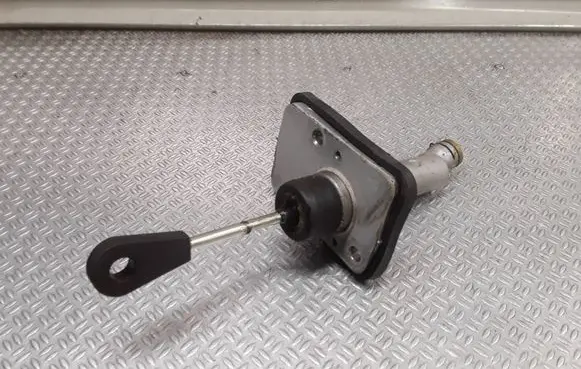 Hyundai i30 Clutch master cylinder 