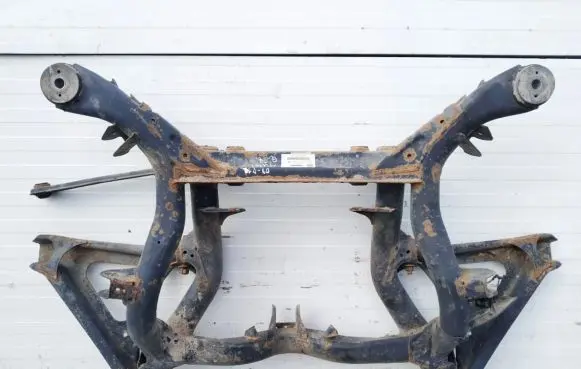 Audi Q7 4L Rear subframe 7l0500041 4042609