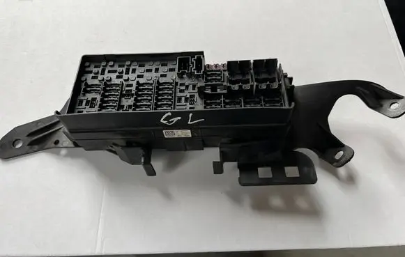 Mercedes-Benz C W203 Fuse module A1645402372 5072028
