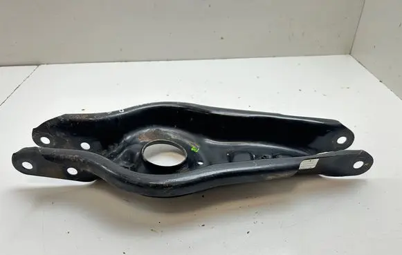 Rear upper control arm/wishbone