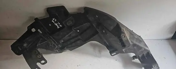 Headlight/headlamp mounting bracket