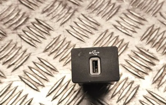 Ford Focus USB socket connector HS7T14F014AE 24820150728